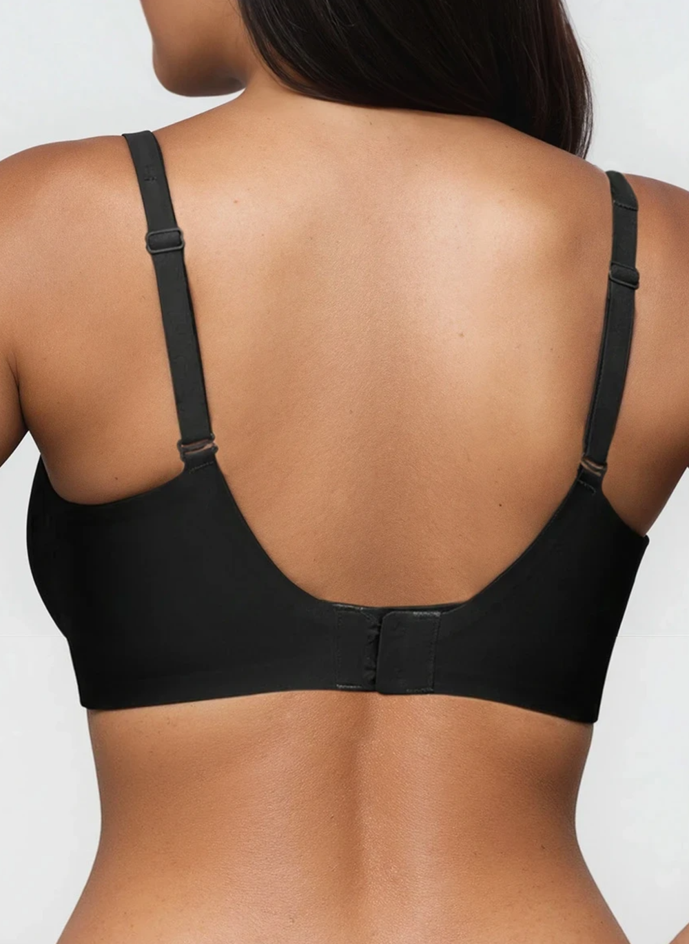 Smooth band and adjustable straps from the back